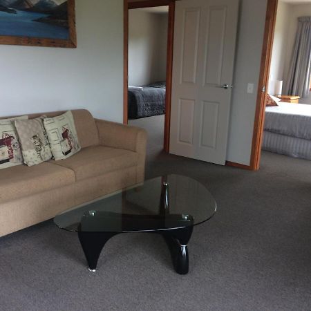 Acheron Cottages Manapouri Exterior photo