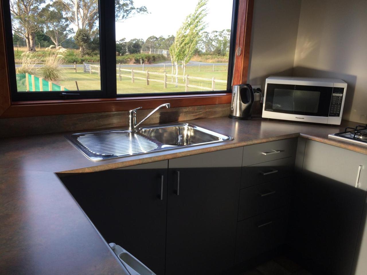 Acheron Cottages Manapouri Exterior photo